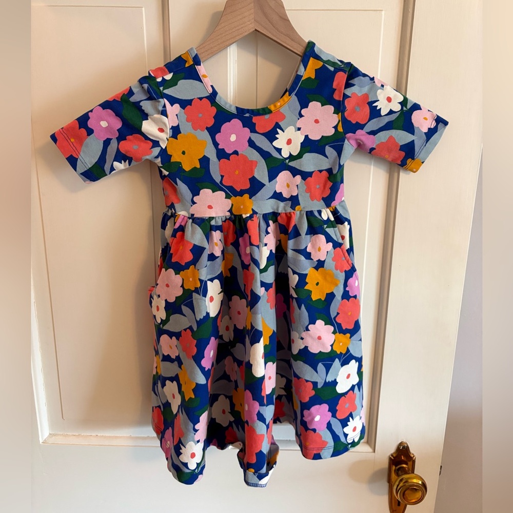 Hanna Andersson Girls Floral Navy Blue Cotton Dress with pockets (4T)